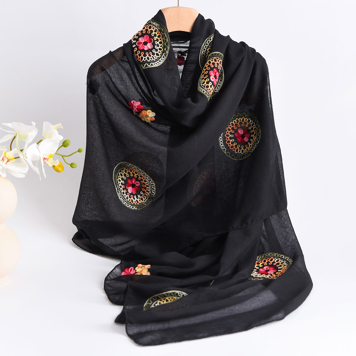 New Ethnic Fashion - Syal Bordir Katun dan Linen Ringan
