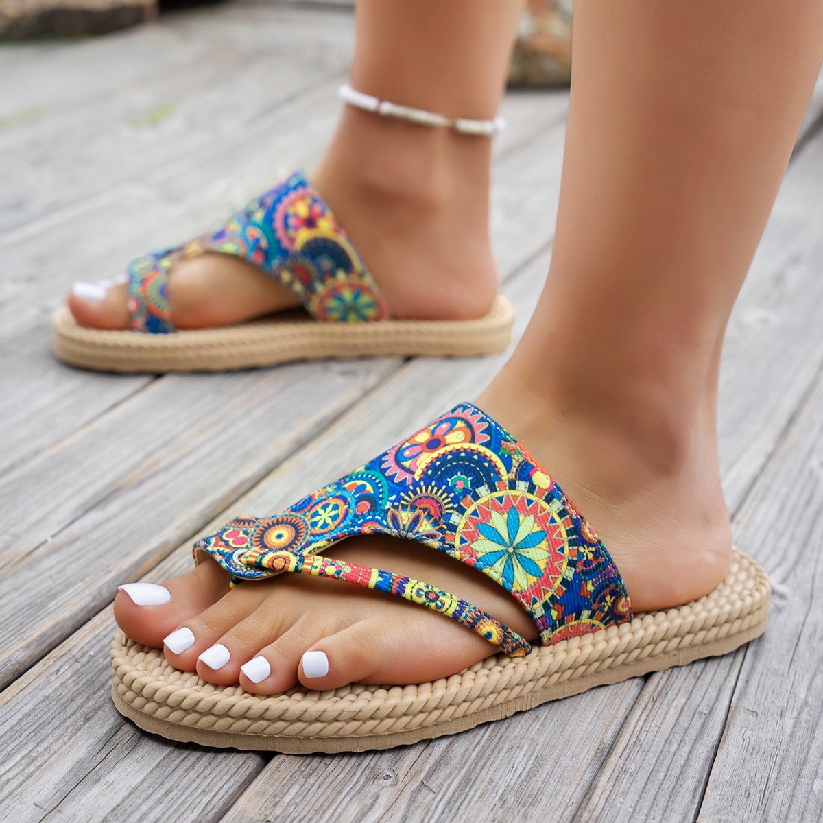 Ethnic Modern Fashion - Sandal Wanita Sepatu Pantai Warna-warni Model